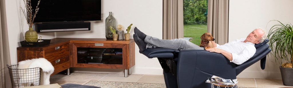 Aufstehsessel, Pflegesessel, Entspannungsessel von Fitform.