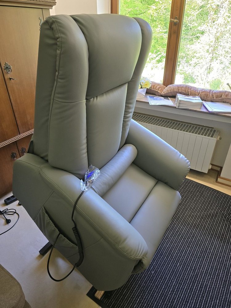 Medtrade Windsor Pflegesessel in grau.